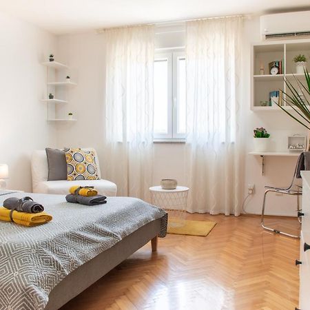 Apartment Dorrea Pula Ngoại thất bức ảnh
