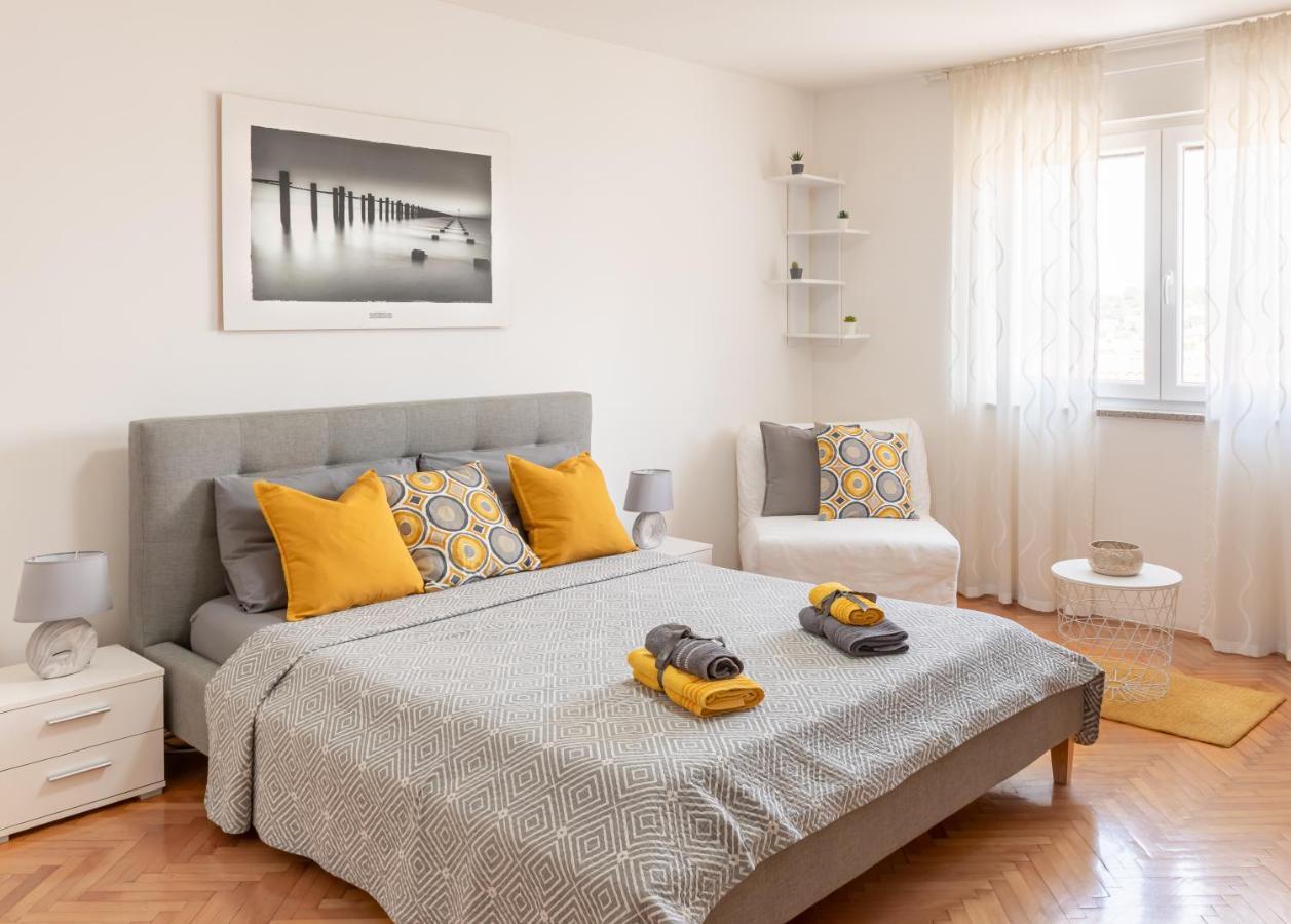 Apartment Dorrea Pula Ngoại thất bức ảnh