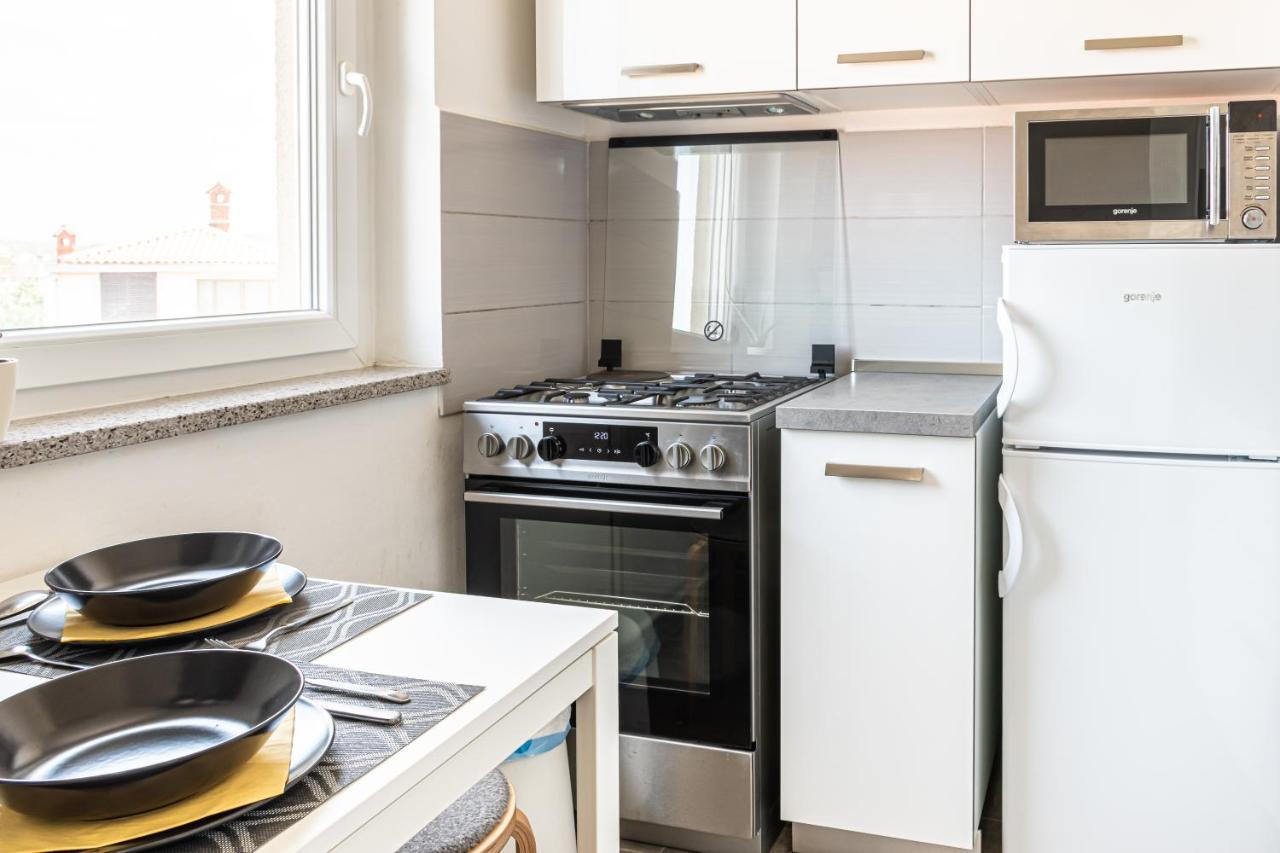 Apartment Dorrea Pula Ngoại thất bức ảnh